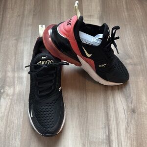 Nike Airmax 270 Women Black/Pink US 8 Gently Used
